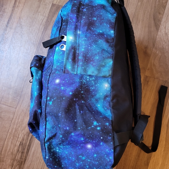 Jansport Backpack - Picture 5 of 7